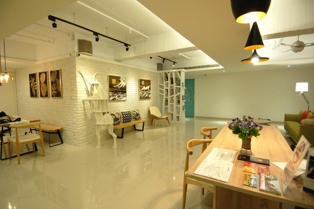 Season 5 Inn Luodong Luaran gambar