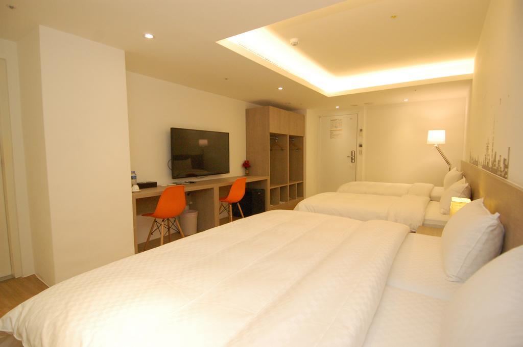Season 5 Inn Luodong Luaran gambar