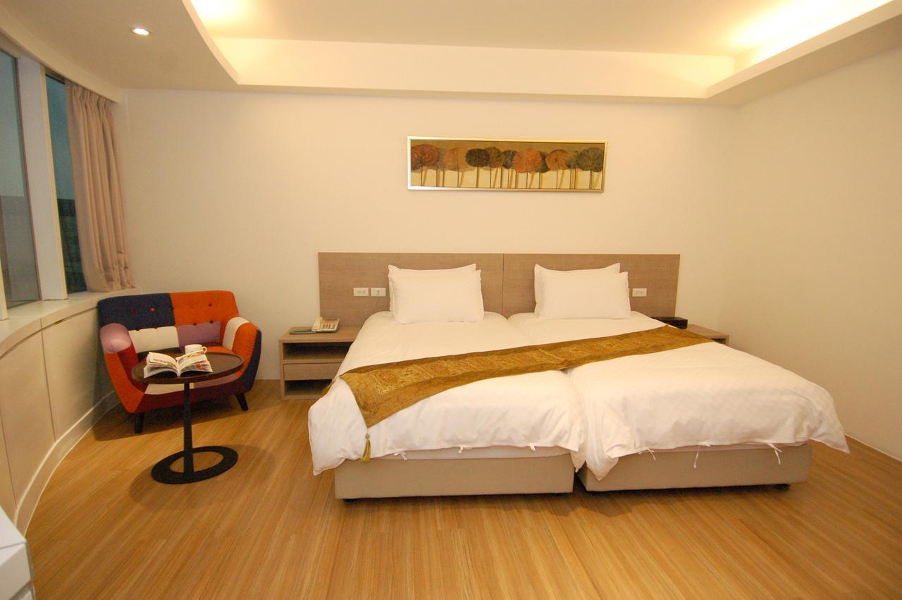 Season 5 Inn Luodong Luaran gambar
